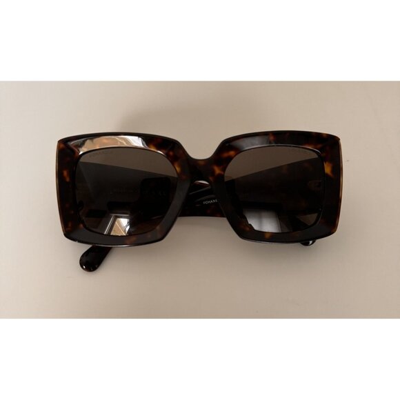 Chanel Women's Tortoise Chunky Square Frame Sunglasses With CC Logo Item #5435-A - Picture 2 of 16